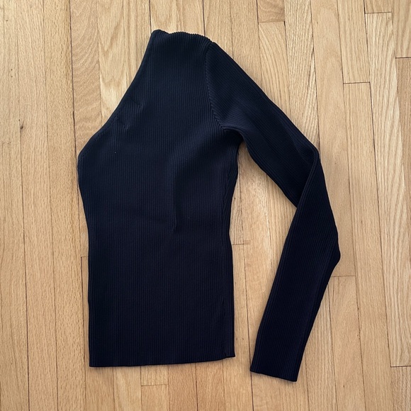 DISSH navy ribbed one-sleeved top medium - Picture 8 of 10